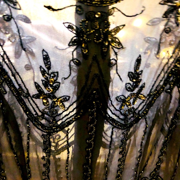 💋 NEW LOWER PRICE‼️
Carol Horn’s 100% Silk Sequence, Embroidered Top Med. 1970 - Picture 13 of 16